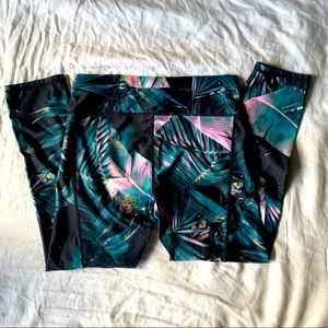 Fabletics Tropical Print Legging - Small